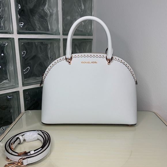 Michael Kors Handbags - 🔥SALE🔥Michael Kors Satchel